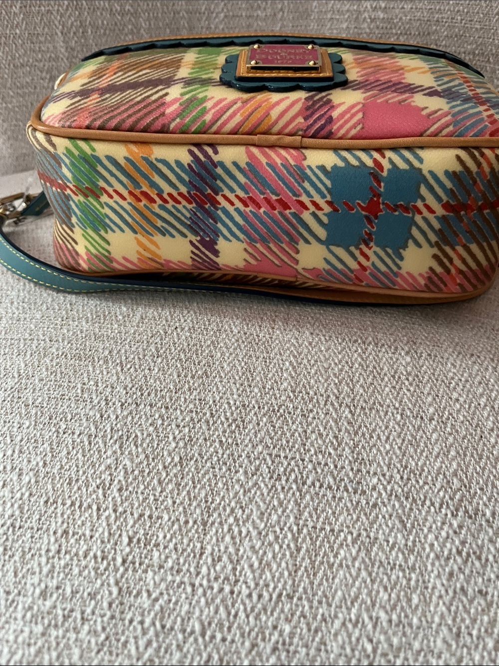 NWT Dooney & Bourke Multicolor Plaid Crossbody with Teal Trim and Pink Heart Tag - Picture 5 of 8